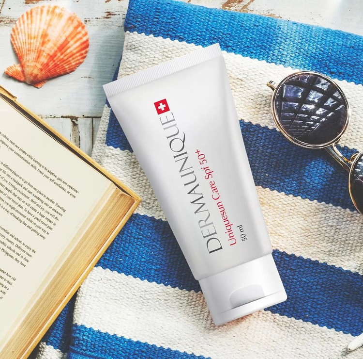 کرم ضد آفتاب با اس پی اف 50 درمایونیک 50 میل_فروشگاه اینترنتی آرایشی بهداشتی آزارو در شیراز