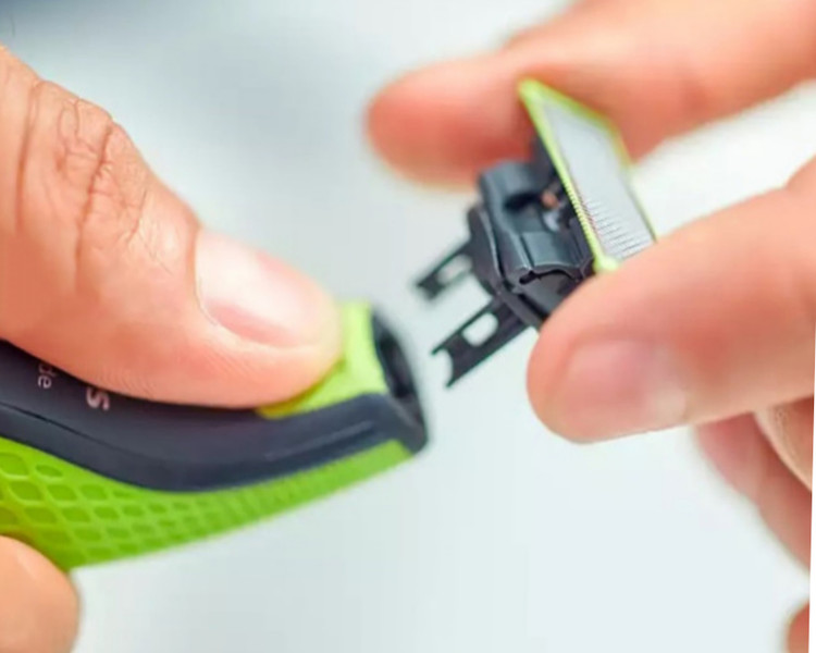 ماشین اصلاح موی صورت فیلیپس QP2724-فروشگاه آرایشی و بهداشتی آزارو در شیراز