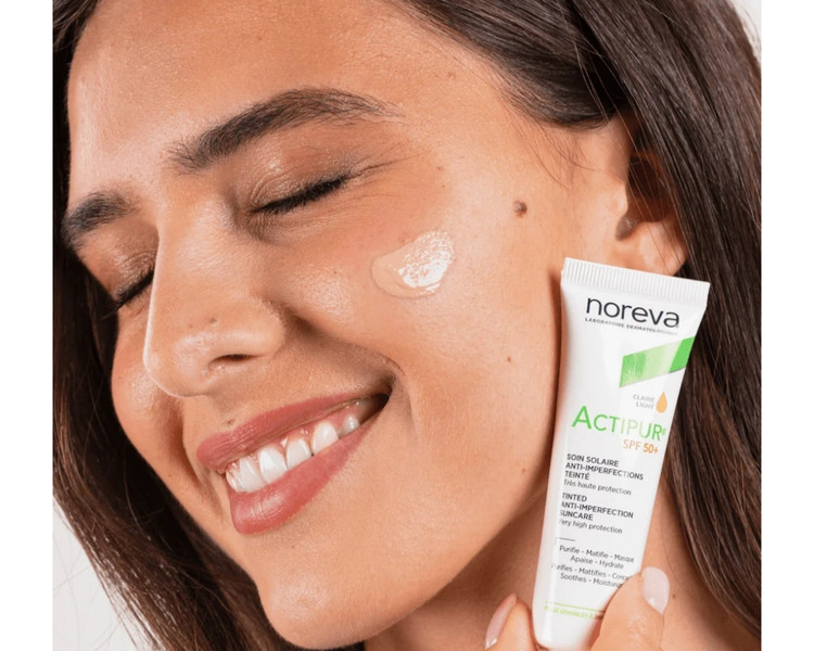 کرم ضد آفتاب ضدجوش نوروا اکتیپور SPF50+ رنگ لایت حجم 40 میل_فروشگاه اینترنتی آرایشی بهداشتی آزارو در شیراز